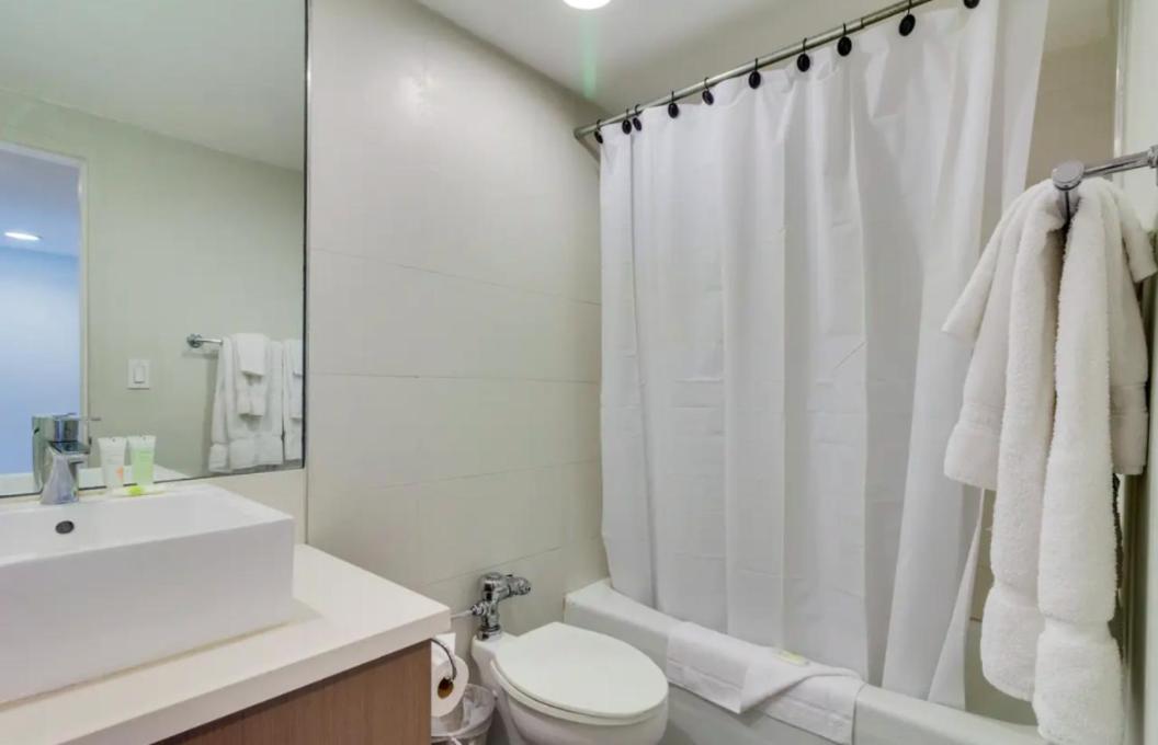 Castle 835 Oceanview Studio On Beach With Pool, Gym, Bars, And Free Parking Miami Beach Exterior photo