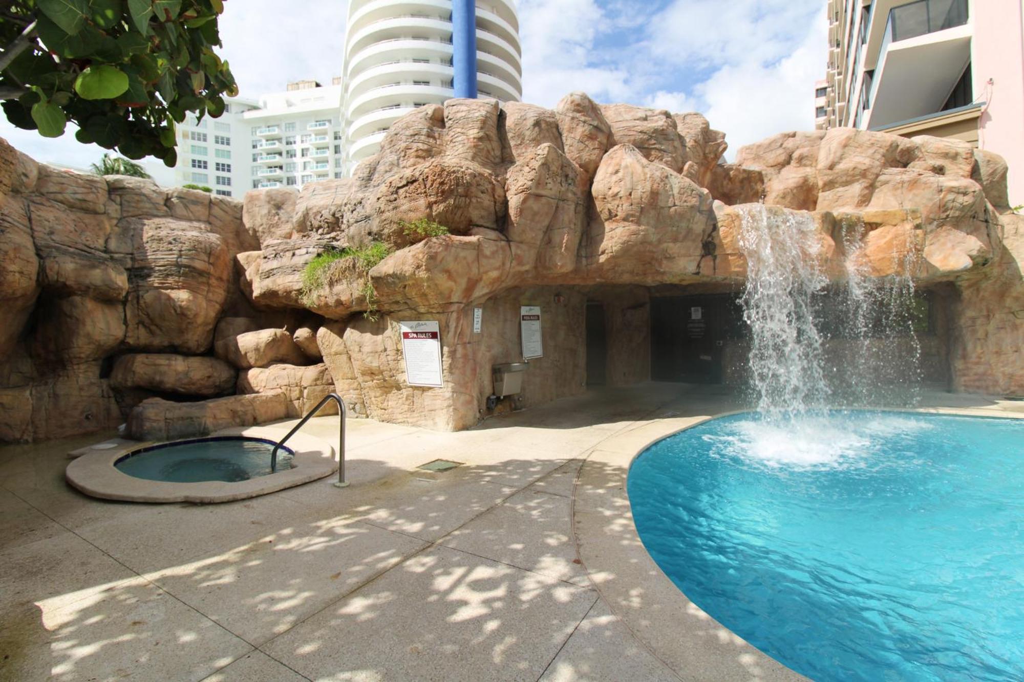 Castle 835 Oceanview Studio On Beach With Pool, Gym, Bars, And Free Parking Miami Beach Exterior photo